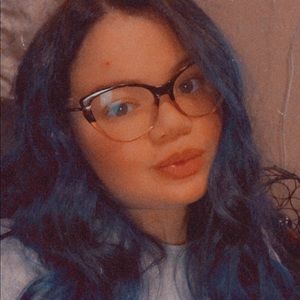 Meet your Posher, Monica l.